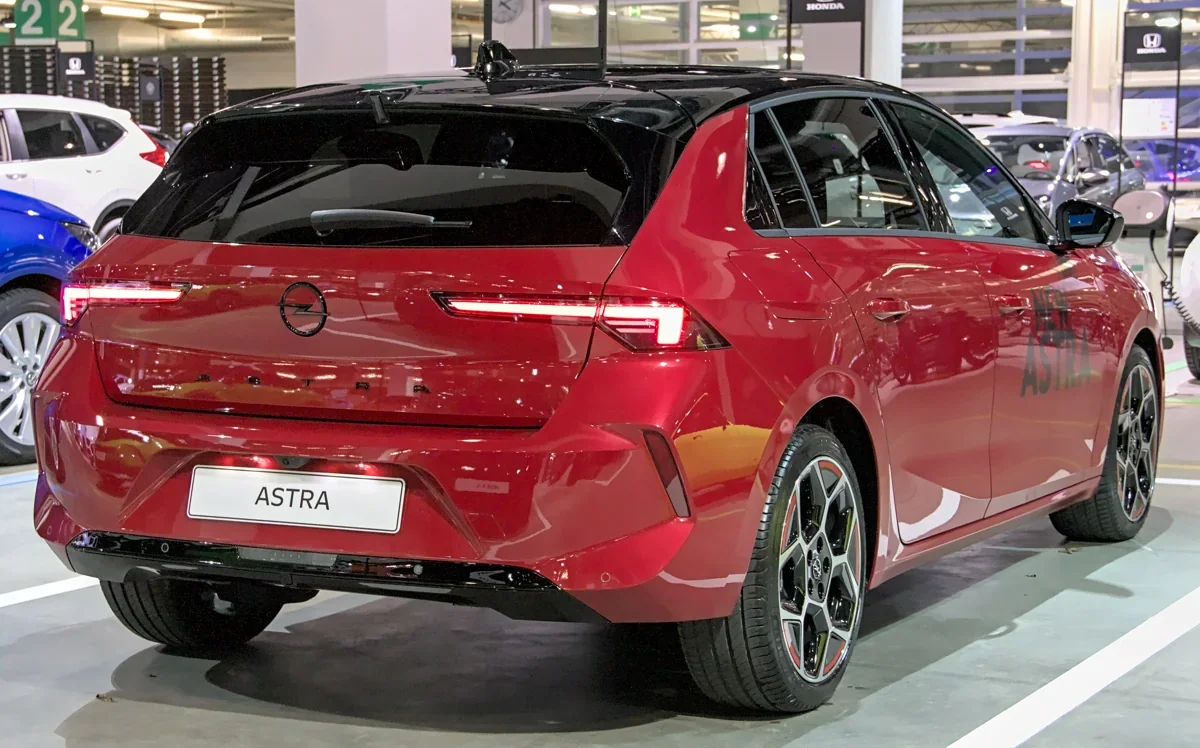 opel astra Astra L görseli